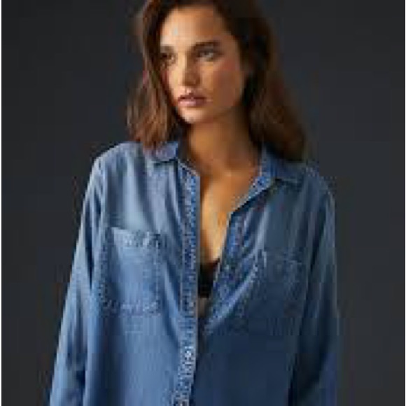 Cloth & Stone Chambray Top - Picture 2 of 6
